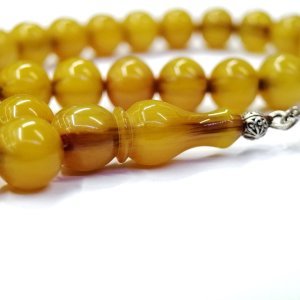 Kararmaz Püsküllü Küre Kesim Sarı Renk Dik Damarlı Sıkma Kehribar Tesbih