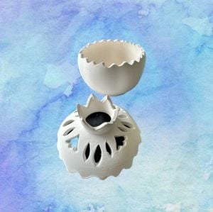 Oğuz Çini Dekoratif Çini Bisküvi 10 cm Oymalı Kapaklı Nar Mumluk