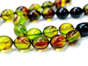 Sistemli Püsküllü Beyzi Kesim Yeşil Renk Sıkma Kehribar Tesbih