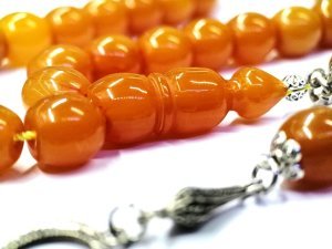 Kararmaz Püsküllü Teker Kesim Sarı Renk Dik Damarlı Sıkma Kehribar Tesbih